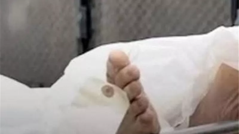 «وفاة غامضة» تعيد فتح ملف ربة منزل بالبحيرة.. النيابة تستخرج جثمانها لإعادة التشريح