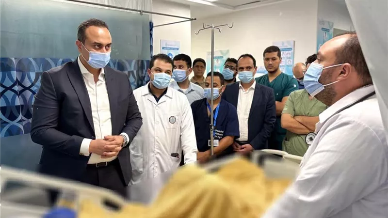 رئيس هيئة الرعاية الصحية: جميع حالات حادث الدواويس تم استقبالها بمستشفيات الإسماعيلية...صور