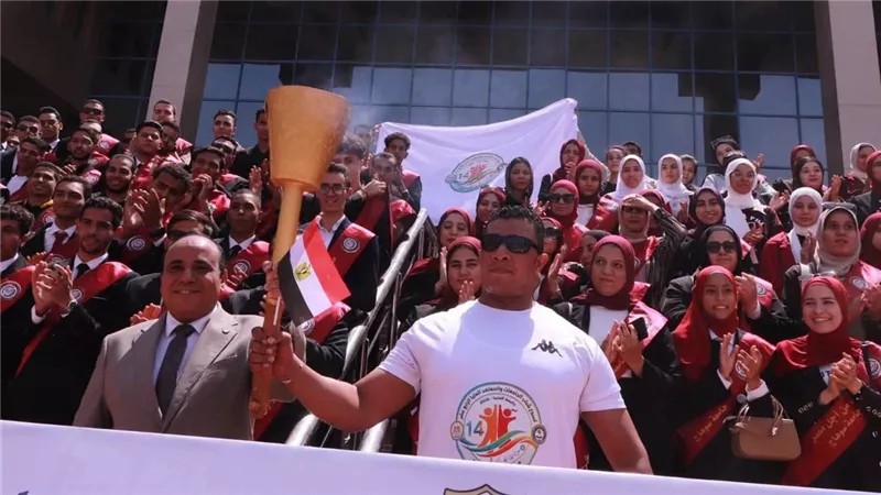 رئيس جامعة المنيا يعلن انطلاق شعلة «أسبوع شباب الجامعات الـ14» في 31 جامعة