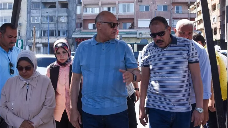 خطوة لإنقاذ الكورنيش.. قرار عاجل من محافظ الإسكندرية يمنع حجب البحر في كامب شيزار