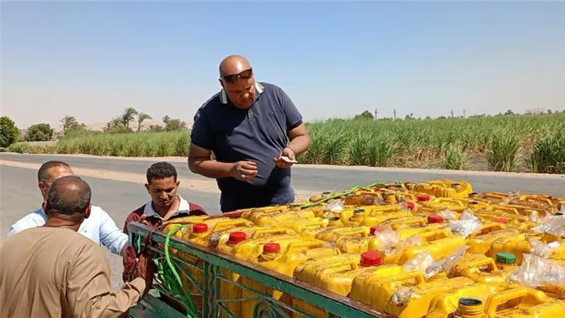 تموين المنيا يحرر 272 مخالفة ويضبط 37 طن سلع مجهولة المصدر ومنتهية الصلاحية