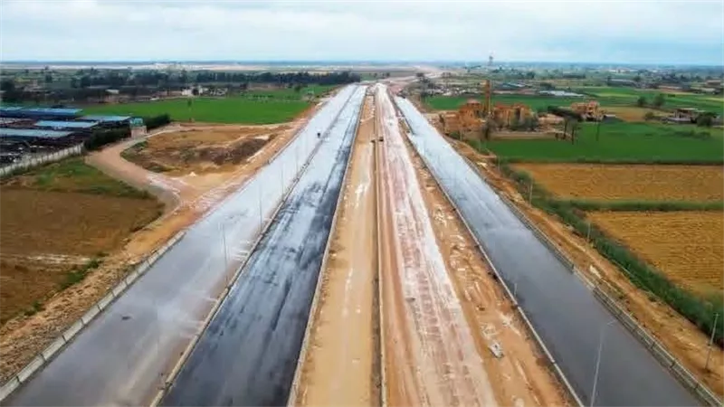 الإسكان: متابعة مستمرة لمشروعات الطرق والمحاور والكباري بالإسكندرية وكفر الشيخ لرفع كفاءة المرور