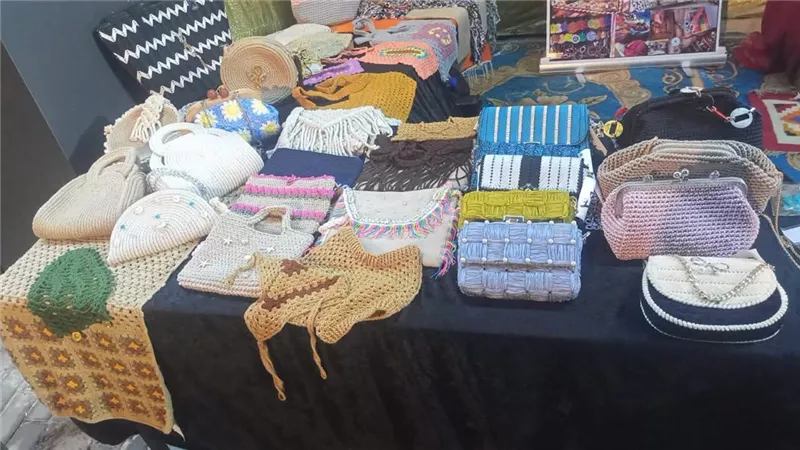 وحدة أيادي مصر بالمنيا تستعرض منتجاتها التراثية في معرض كنوز مصر