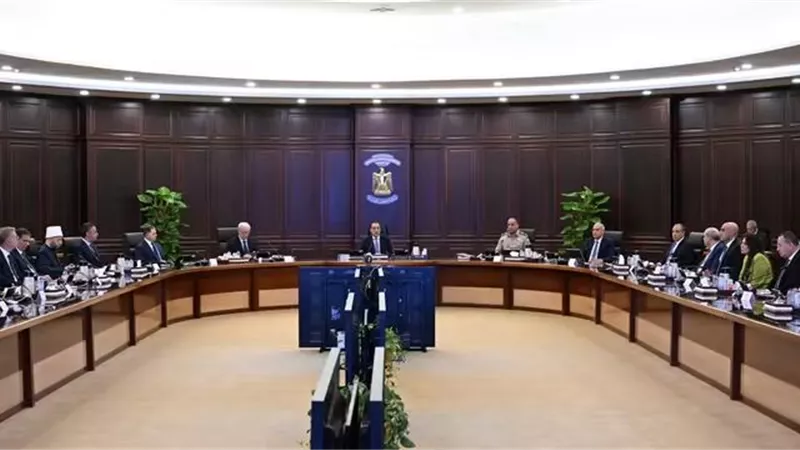 رئيس الوزراء يترأس الاجتماع الأسبوعي للحكومة