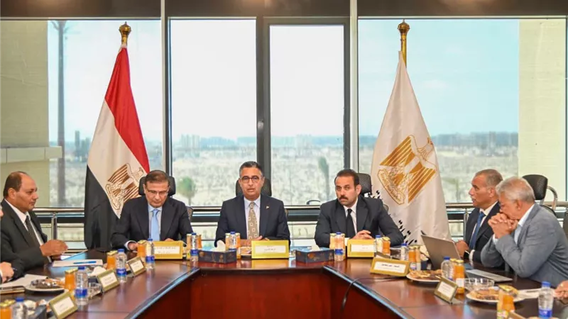وزيرا التموين والزراعة ومدير «مستقبل مصر» يبحثون تنفيذ مشروع «كاري أون» القومي