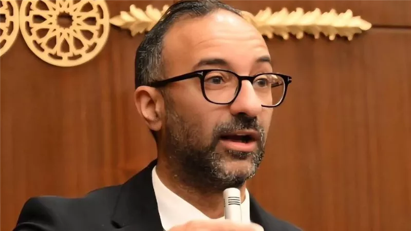 نائب يعترض على إلزام المواطنين ببصمة الوجه لتسجيل خطوط المحمول