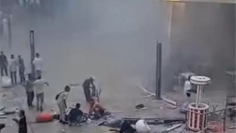 إخلاء مول أرابيلا بلازا بالتجمع الثالث بعد سقوط أسانسير.. وحريق بأحد المطاعم وإصابة 7 أشخاص