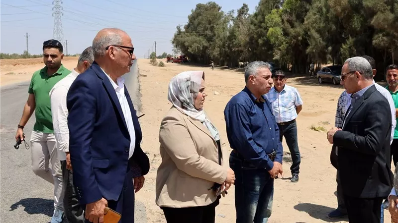 محافظ الإسماعيلية يتفقد موقع حادث «الدواويس» ويقرر إجراءات لمواجهة الحوادث وعمالة الأطفال