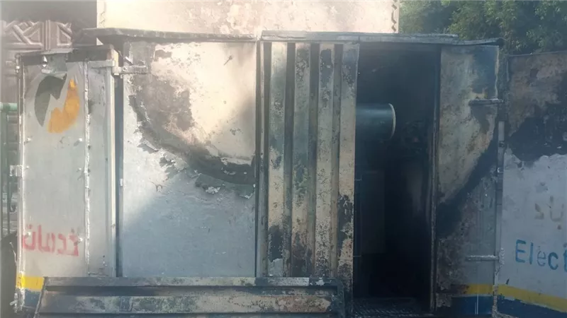 بالصور.. السيطرة على حريق بمحول كهرباء بالتل الكبير في الإسماعيلية