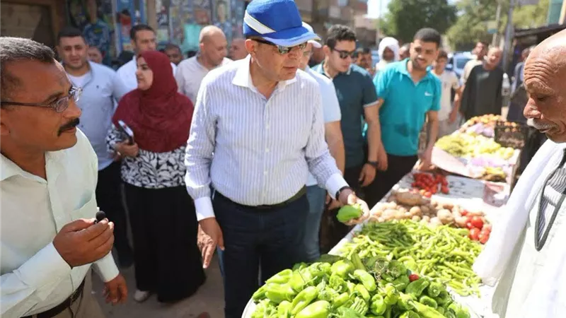 محافظ المنيا يوجه بتكثيف الحملات التموينية على المخابز والأسواق