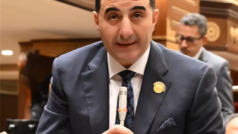 «المؤتمر»: خط العلمين ـ موسكو يعزز الربط الجوي ويدعم السياحة