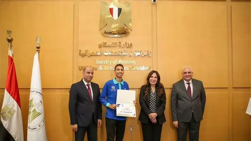 وزيرا الإسكان والعمل يكرمان أوائل طلاب المدارس الفنية لمياه الشرب والصرف الصحي