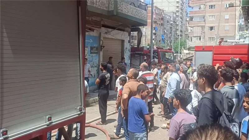 ننشر الصور الأولى لحريق مبنى إدارة غرب التعليمية بالإسكندرية