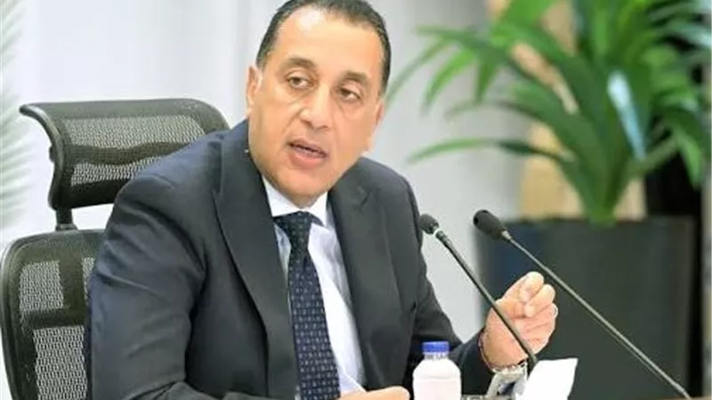 مدبولي يهنئ الرئيس السيسي وشيخ الأزهر بالمولد النبوي الشريف 