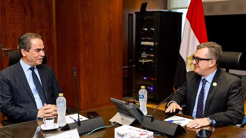 رستم والمسلماني يبحثان حسم التشابكات المالية ودعم تطوير الهيئة الوطنية للإعلام