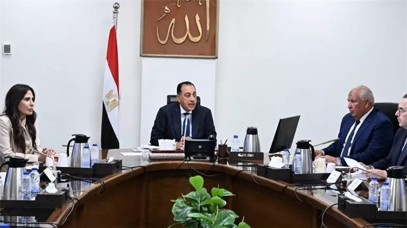 رئيس الوزراء: الدولة تولي اهتمامًا كبيرًا بتنمية وتطوير الساحل الشمالي ومحافظة مطروح