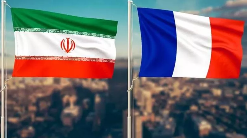 بعد طرد دبلوماسيين إيرانيين.. طهران تمنع موظفين فرنسيين من دخول البلاد