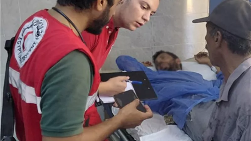 بعد انقلاب سيارة العمال.. الهلال الأحمر يتحرك لمساندة مصابي المنوفية