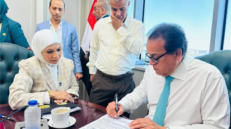 النائبة مريم العزب تبحث مع وزير الصحة إنشاء مبنى طبي جديد بمستشفى الخانكة