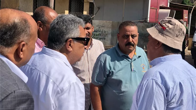 محافظ الدقهلية يتابع توافر السلع المخفضة داخل المعرض الدائم بشرق المنصورة