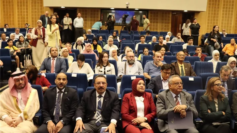 رئيس جامعة الإسكندرية يشارك في احتفالية اليوم العالمي للتراث الثقافي المغمور بالمياه
