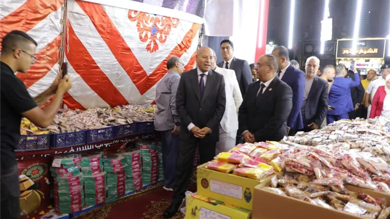 محافظ القاهرة يتفقد معرض «أهلًا بالمدارس» ويشدد على جودة المنتجات والأسعار