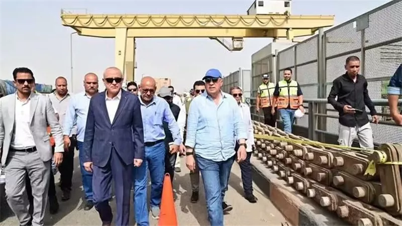 الانتهاء من تأهيل ورفع الكفاءة الميكانيكية لـ11 بوابة بمفيض قناطر إسنا الجديدة