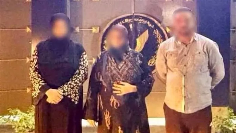 ضبط سائق توك توك وزوجته بعد التعدي بالضرب على ابنتهما ببني سويف