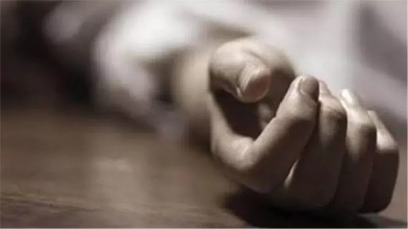 بسبب أزمة قلبية.. وفاة المتهم بقتل والده بمنطقة كامب شيزار في الإسكندرية  