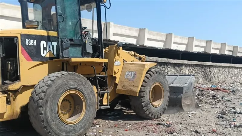 استجابة للأهالي.. حملة مكبرة لرفع الإشغالات والمخلفات بسوق شارع شل بالإسماعيلية| صور