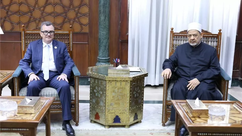 شيخ الأزهر يبحث مع وزير التخطيط دعم البنية التحتية وتطوير قطاعات الأزهر