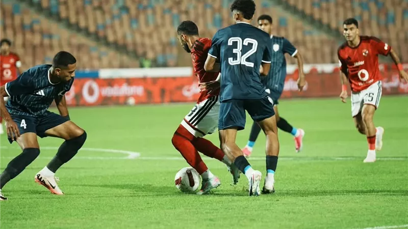 نجم الأهلي السابق: أزمة دفاع 