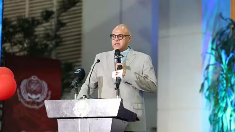 وزير الاتصالات يؤكد السعي لبناء ملكية فكرية قادرة على المنافسة عالميًا