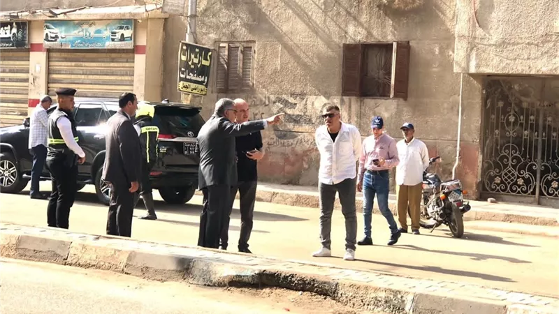 محافظ الدقهلية يتابع الخدمات ويوجه بسرعة تطوير شارع العبور بحي غرب المنصورة