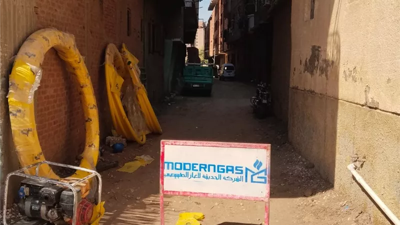 لخدمة 4 آلاف شقة.. بدء تنفيذ شبكات الغاز الطبيعي بمنطقة 