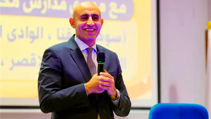 وزير التعليم يعقد اجتماعًا مع 100 مدير مدرسة بجامعة قنا.. ويوجه 14 رسالة مهمة