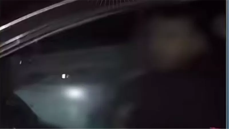 بسبب أفعال خادشة داخل سيارته.. ضبط محاسب وخطيبته بالقاهرة بعد تداول الفيديو