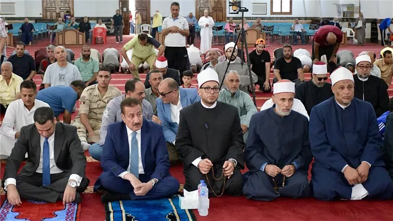 محافظ بورسعيد يشهد احتفالية مديرية الأوقاف بالمولد النبوي الشريف بالمسجد العباسي