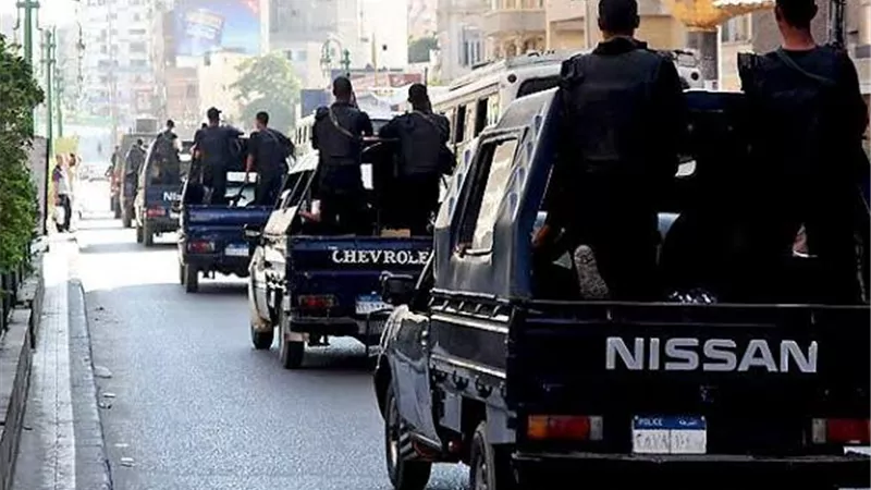 القبض على 4 أشخاص بتهمة الاعتداء على مخرج بسبب أولوية المرور في المعصرة
