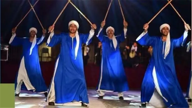 على كورنيش النيل.. شارع الفن يواصل إثراء المشهد الثقافي بالمنيا