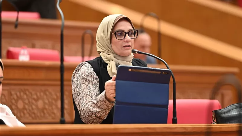 العسيلي تطالب بضرورة تنفيذ توجيهات الرئيس بأعلى درجات الدقة