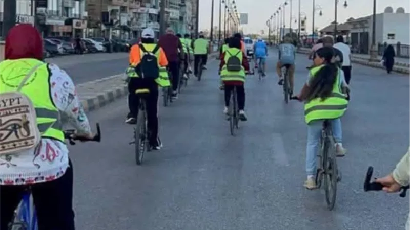 ماراثون الدراجات يجذب أهالي بني سويف على كورنيش النيل