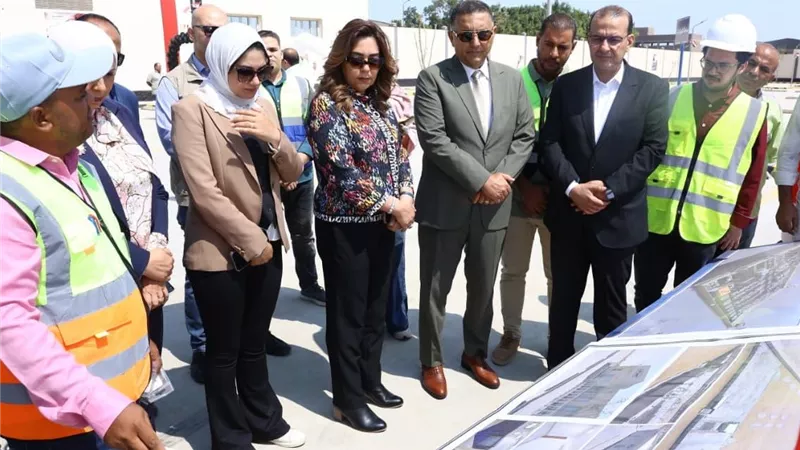 وزيرة التنمية المحلية ومحافظ القليوبية يفتتحان وحدة احتجاز المضبوطات ومركبات التكهين بالخانكة