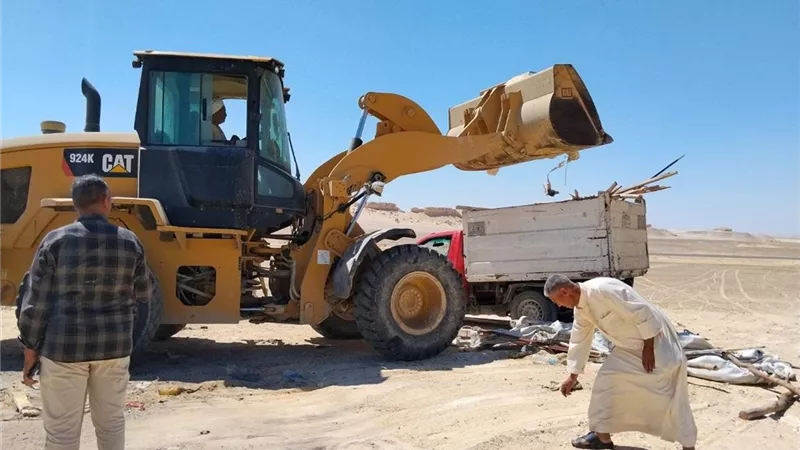 استرداد 100 فدان بطريق الريان الواحات.. حملة مكبرة بالفيوم لإزالة التعديات
