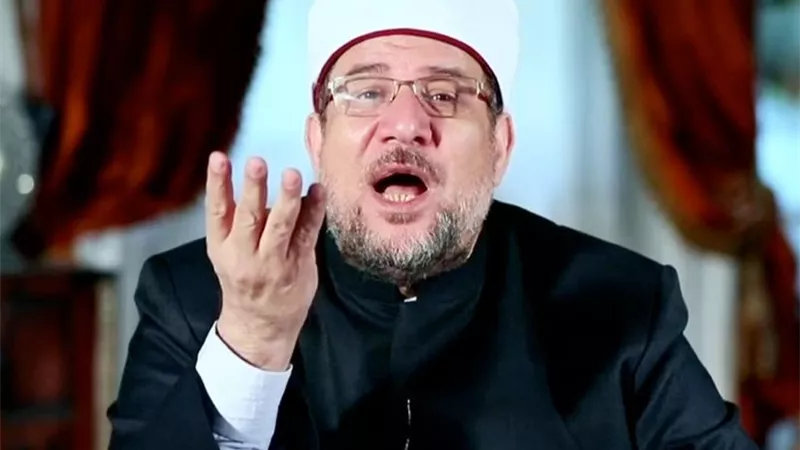 وزير الأوقاف السابق يوضح آداب المساجد: خفض الصوت واحترام الإمام وتجنب الجدال