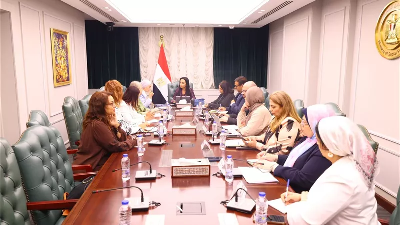 التضامن والأغذية العالمي يبحثان توسيع التعاون لدعم الأسر الأولى بالرعاية