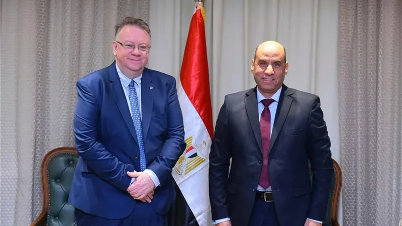 وزير العمل: تحسين بيئة العمل بوابة زيادة الإنتاج والصادرات