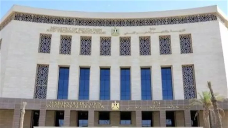 التعليم تحسم الجدل بشأن ارتداء النقاب في مدرسة نجع سعيد الإعدادية بقنا