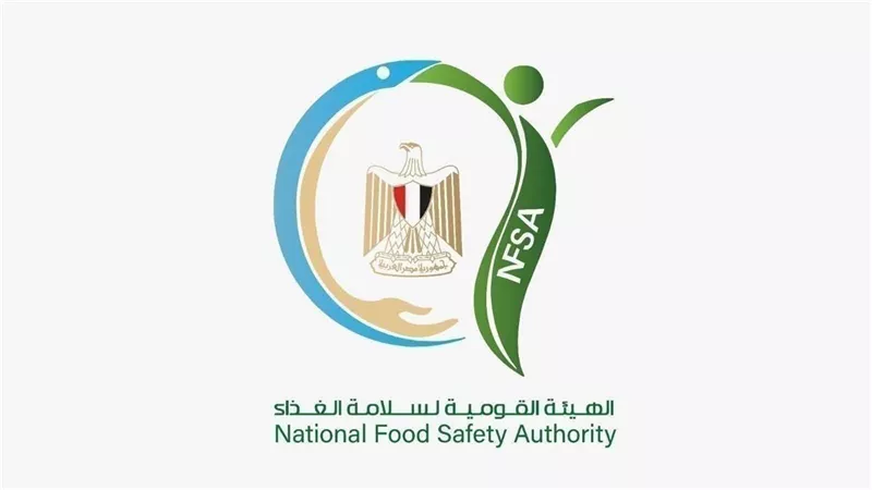 سلامة الغذاء تكثف حملاتها الرقابية على مصانع مياه الشرب المعبأة بالمحافظات وتغلق مصنعين 