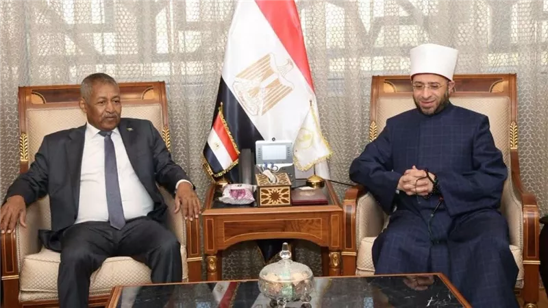 وزير الأوقاف يستقبل سفير السودان بالقاهرة لبحث تعزيز التعاون المشترك
